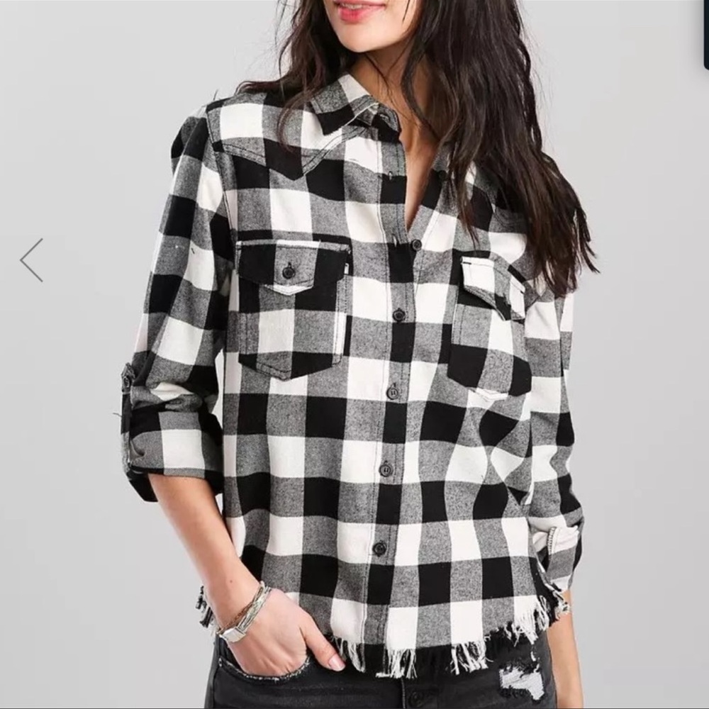 LIKE NEW PLAID FRINGE BUTTON UP FLANNEL